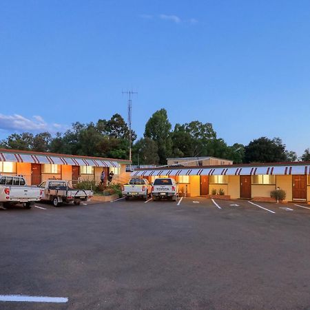 Golden Peak Motel Peakhill Peak Hill Eksteriør bilde